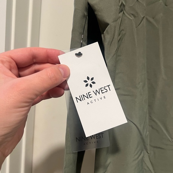 NWT Nine West Active Quarter Zip Lightweight Windbreaker - Picture 5 of 5